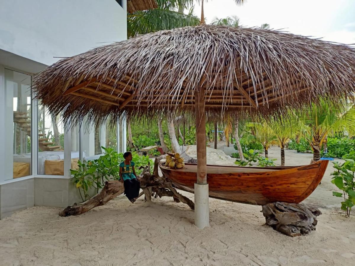 Island Life Maldives Retreat & Spa Magoodhoo Extérieur photo
