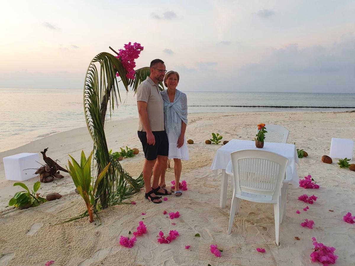 Island Life Maldives Retreat & Spa Magoodhoo Extérieur photo
