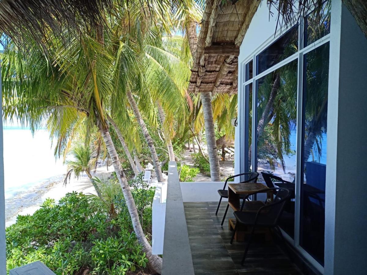 Island Life Maldives Retreat & Spa Magoodhoo Extérieur photo
